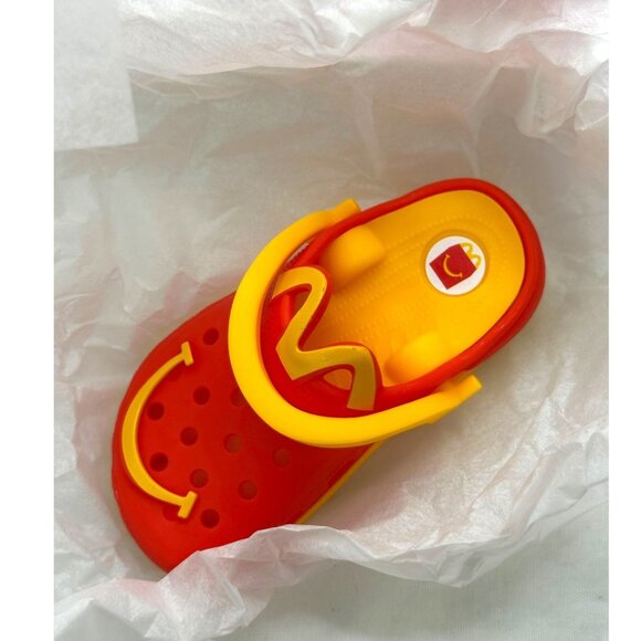 Happy Meal Box Mini Crocs Toy KIds Toy Charm Backpack Keychain NIB Shoe Charm #3 - Picture 1 of 7
